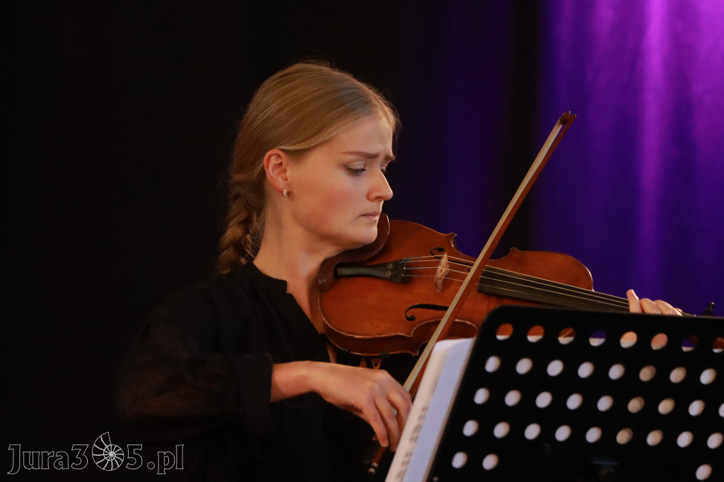 Fotorelacja: Koncert Impresje Jesienne w Filharmonii Jurajskiej
