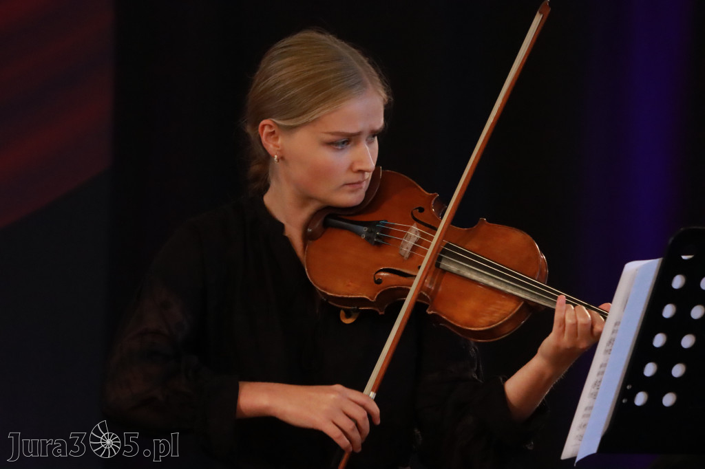 Fotorelacja: Koncert Impresje Jesienne w Filharmonii Jurajskiej