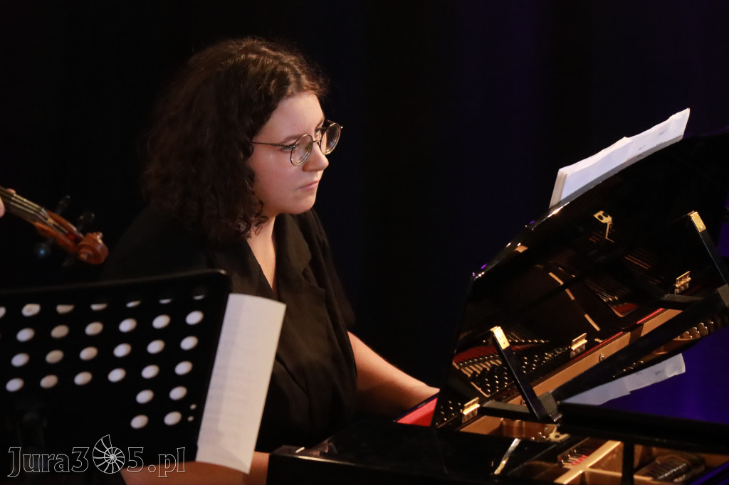 Fotorelacja: Koncert Impresje Jesienne w Filharmonii Jurajskiej