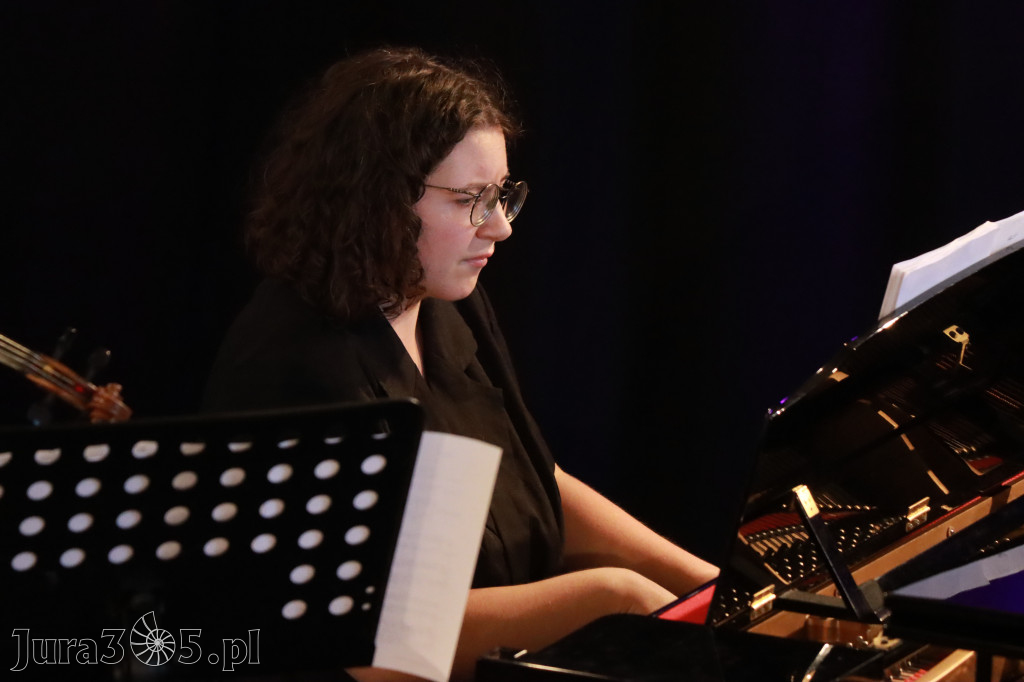 Fotorelacja: Koncert Impresje Jesienne w Filharmonii Jurajskiej