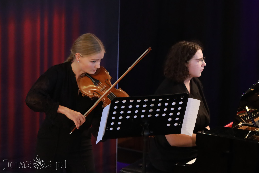 Fotorelacja: Koncert Impresje Jesienne w Filharmonii Jurajskiej