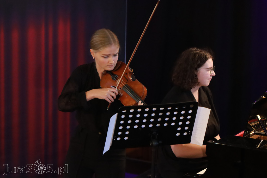 Fotorelacja: Koncert Impresje Jesienne w Filharmonii Jurajskiej