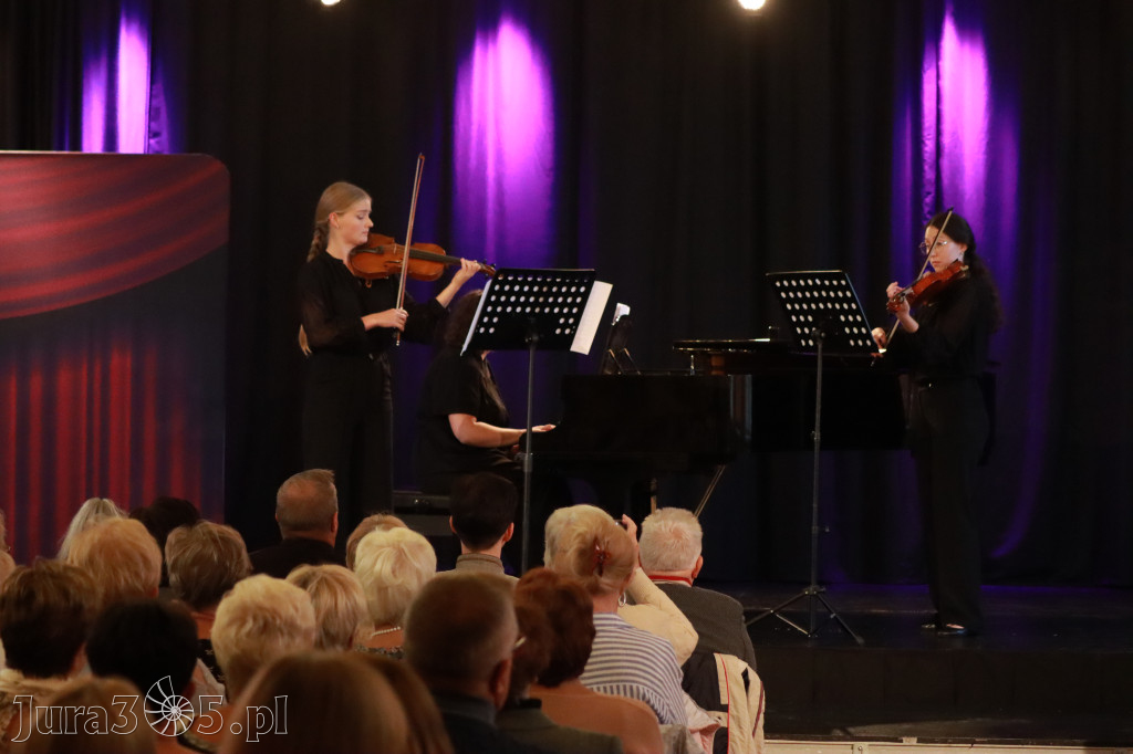 Fotorelacja: Koncert Impresje Jesienne w Filharmonii Jurajskiej