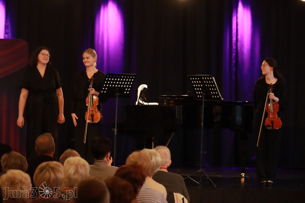 Fotorelacja: Koncert Impresje Jesienne w Filharmonii Jurajskiej