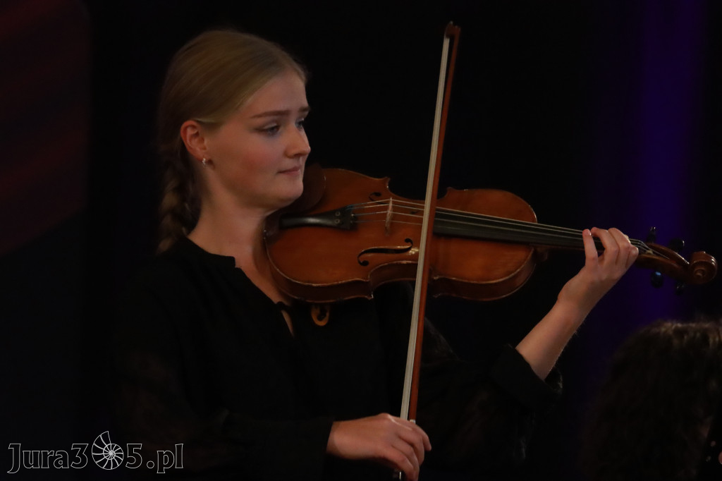 Fotorelacja: Koncert Impresje Jesienne w Filharmonii Jurajskiej