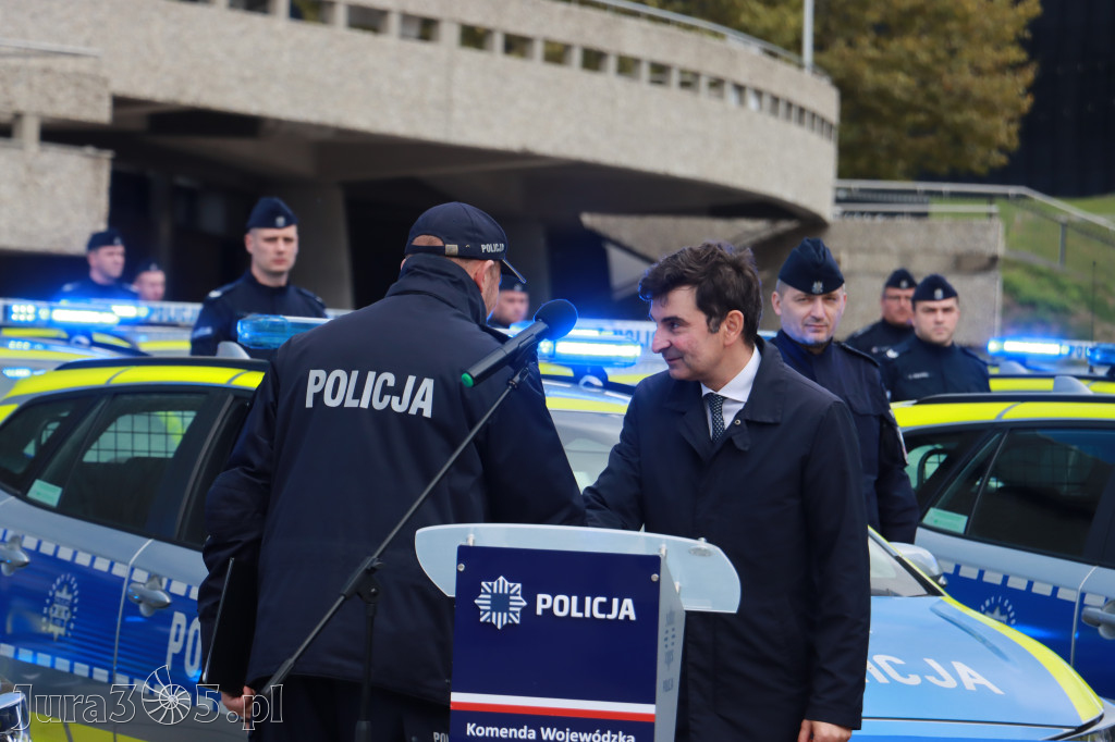 Fotorelacja: 2 nowe radiowozy dla Zawiercia