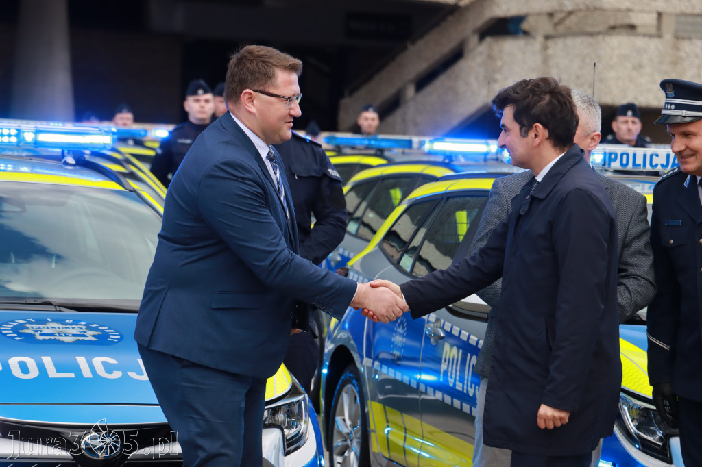 Fotorelacja: 2 nowe radiowozy dla Zawiercia