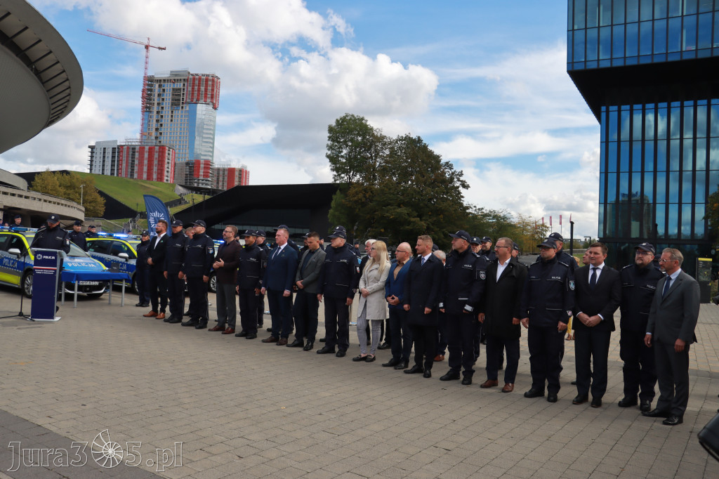 Fotorelacja: 2 nowe radiowozy dla Zawiercia