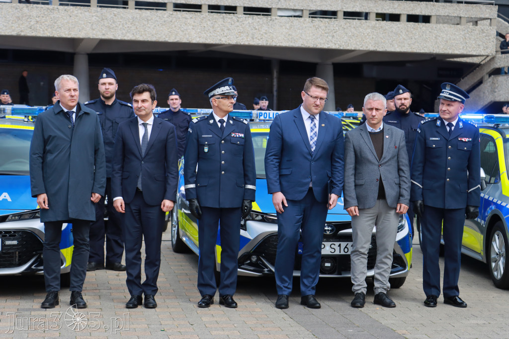 Fotorelacja: 2 nowe radiowozy dla Zawiercia