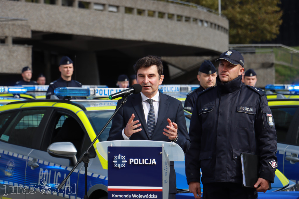 Fotorelacja: 2 nowe radiowozy dla Zawiercia