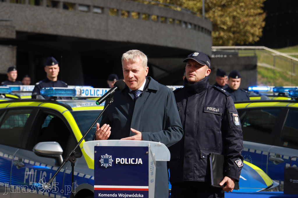 Fotorelacja: 2 nowe radiowozy dla Zawiercia