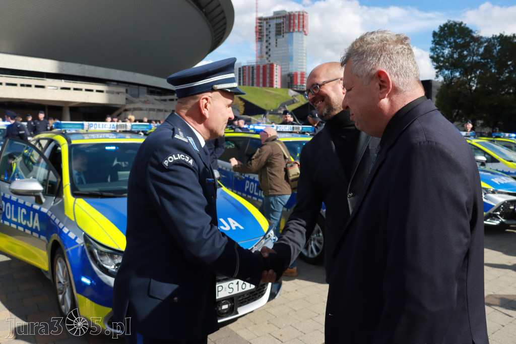 Fotorelacja: 2 nowe radiowozy dla Zawiercia