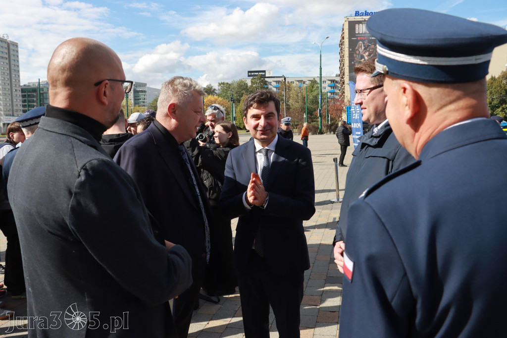 Fotorelacja: 2 nowe radiowozy dla Zawiercia