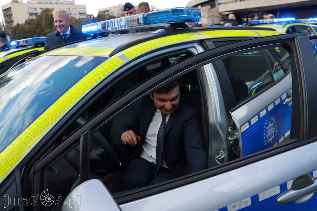 Fotorelacja: 2 nowe radiowozy dla Zawiercia