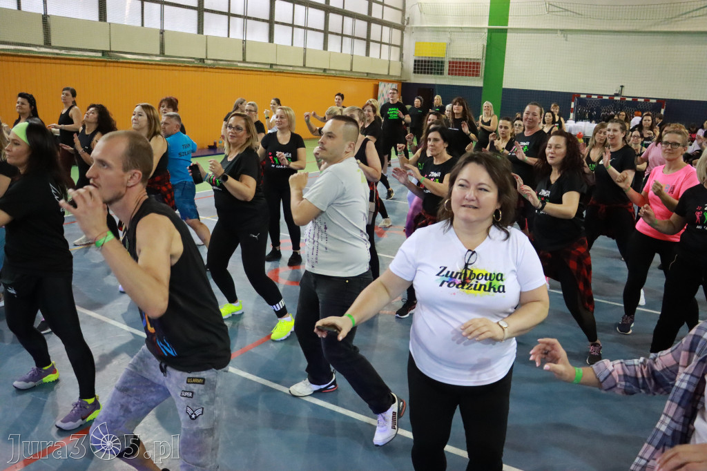 Fotorelacja: Charytatywny maraton zumby w Zawierciu