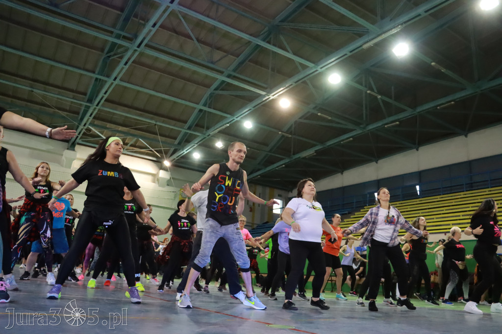 Fotorelacja: Charytatywny maraton zumby w Zawierciu