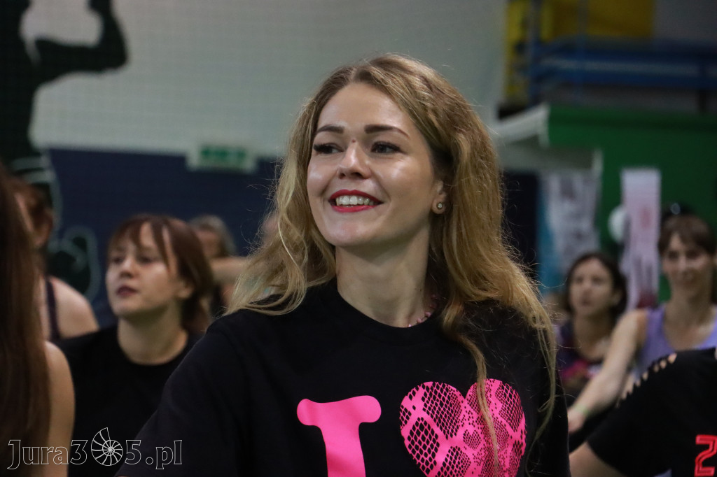 Fotorelacja: Charytatywny maraton zumby w Zawierciu