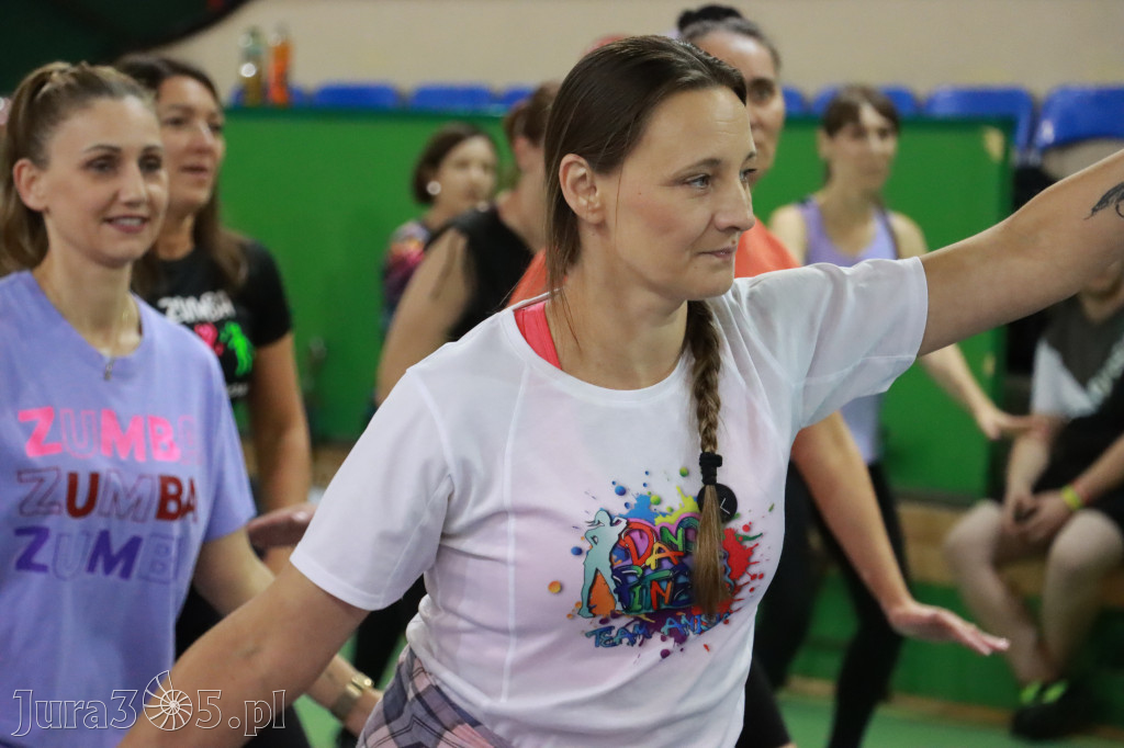 Fotorelacja: Charytatywny maraton zumby w Zawierciu