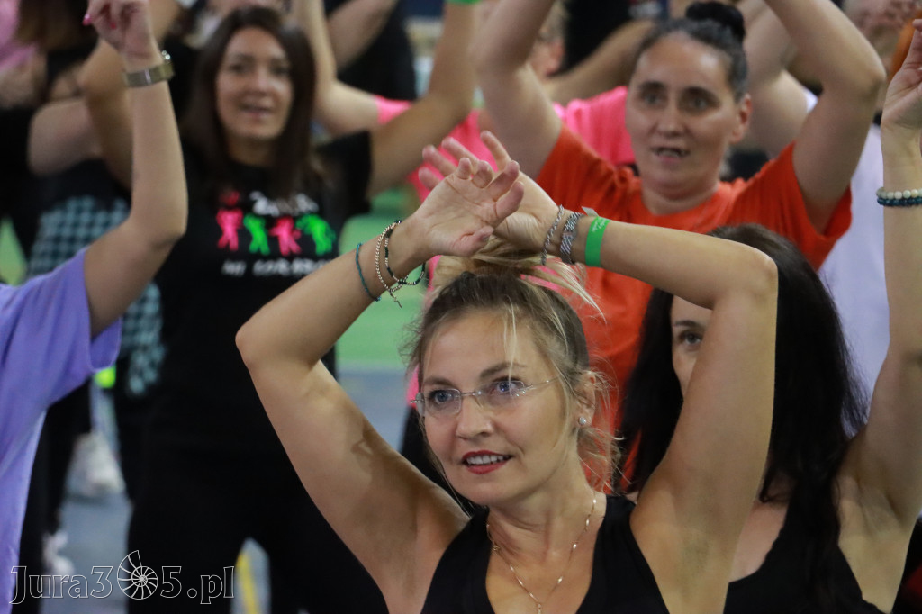 Fotorelacja: Charytatywny maraton zumby w Zawierciu
