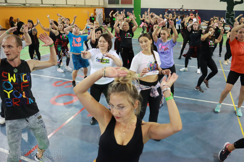 Fotorelacja: Charytatywny maraton zumby w Zawierciu