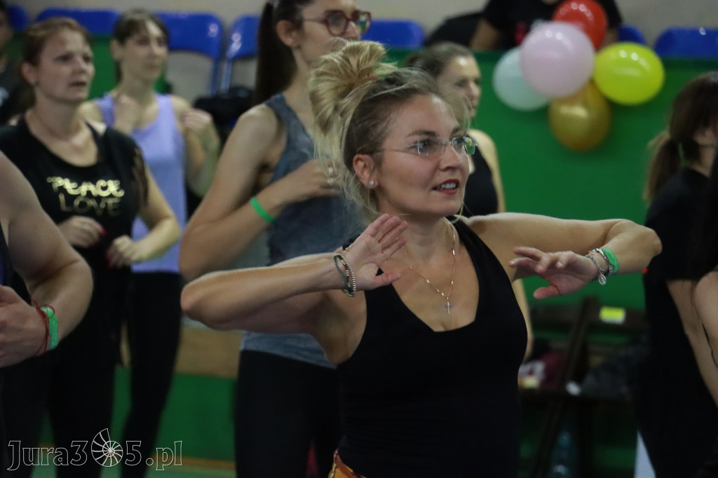 Fotorelacja: Charytatywny maraton zumby w Zawierciu