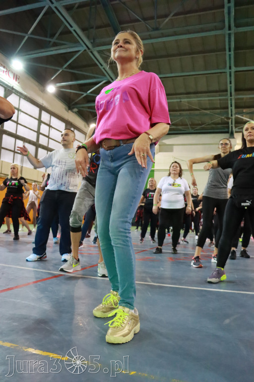 Fotorelacja: Charytatywny maraton zumby w Zawierciu