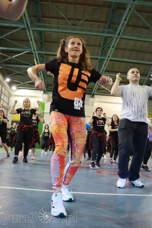Fotorelacja: Charytatywny maraton zumby w Zawierciu