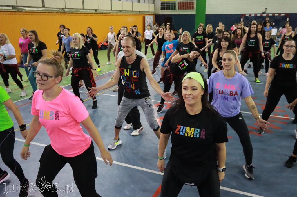 Fotorelacja: Charytatywny maraton zumby w Zawierciu