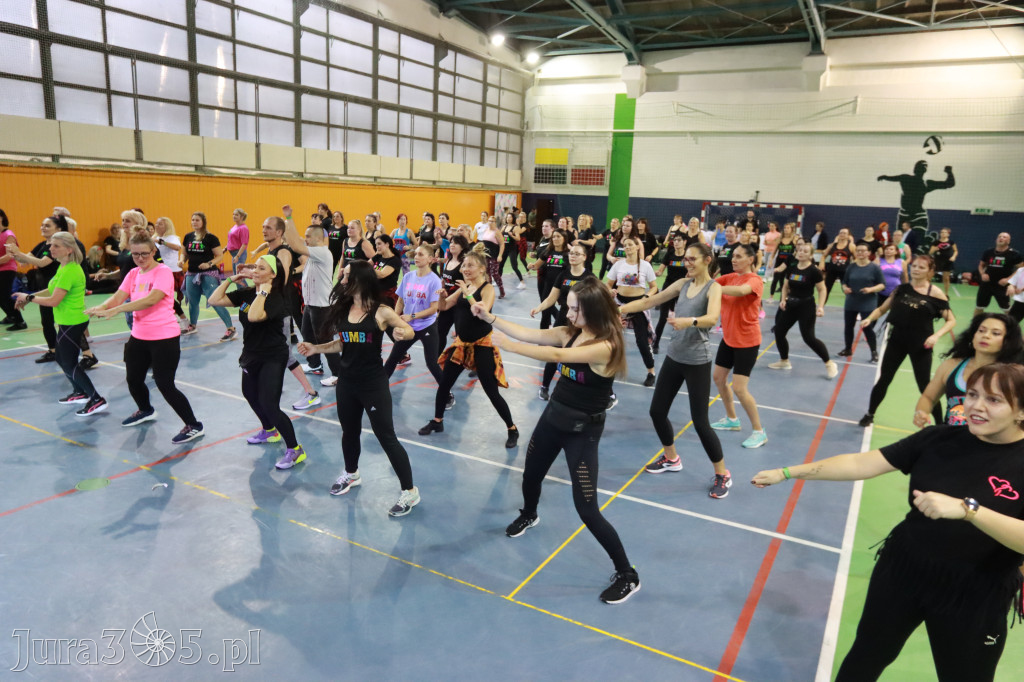 Fotorelacja: Charytatywny maraton zumby w Zawierciu