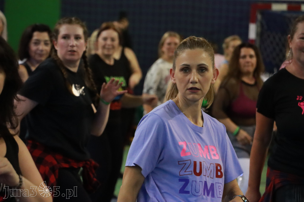 Fotorelacja: Charytatywny maraton zumby w Zawierciu