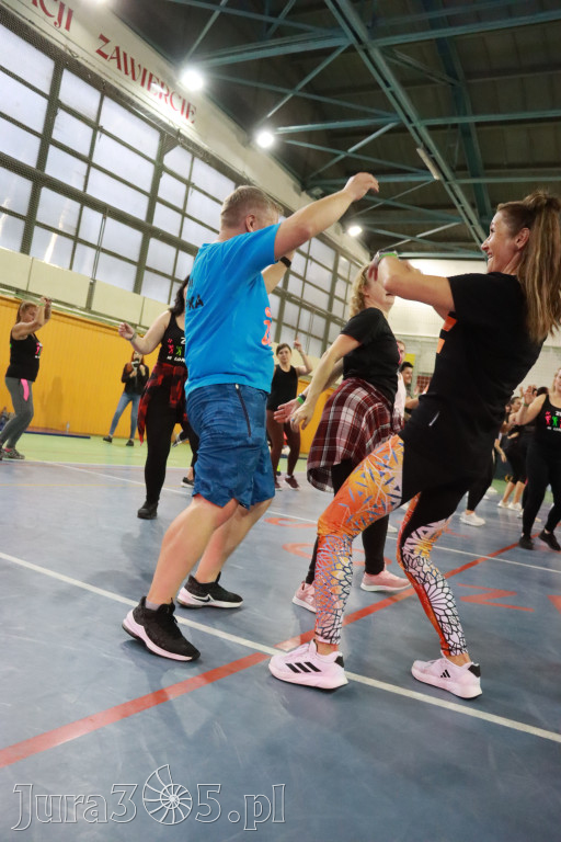 Fotorelacja: Charytatywny maraton zumby w Zawierciu