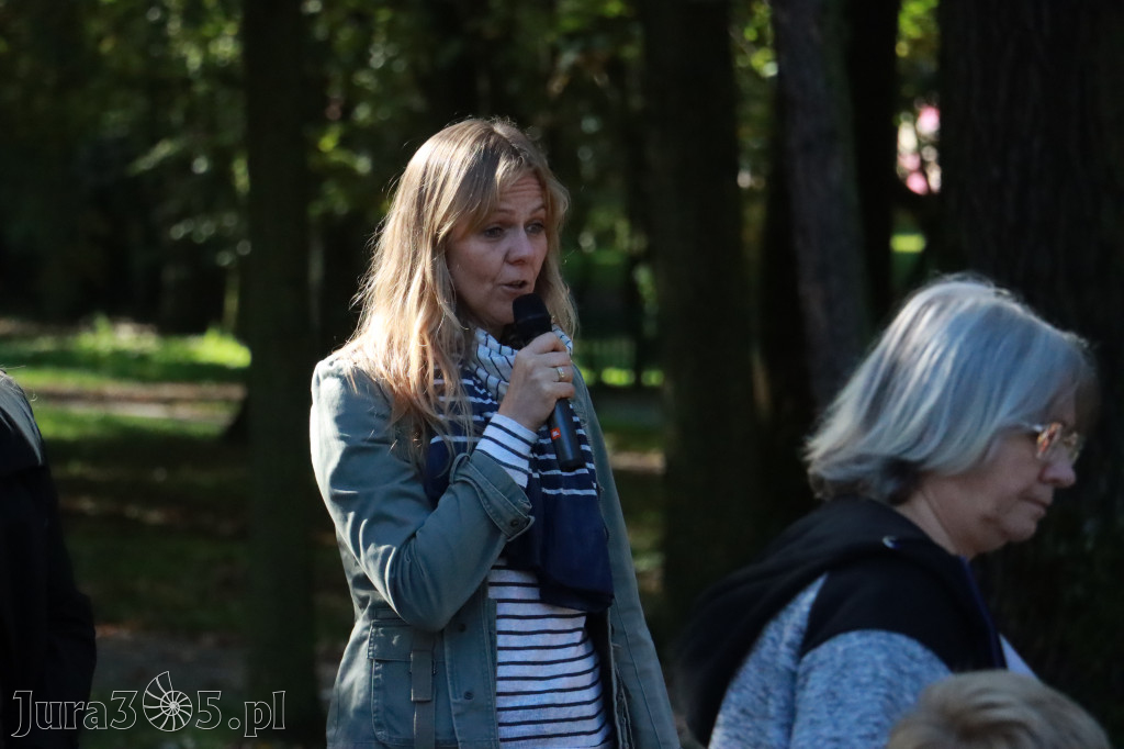 Fotorelacja: Światowy Dzień Drzewa w Zawierciu