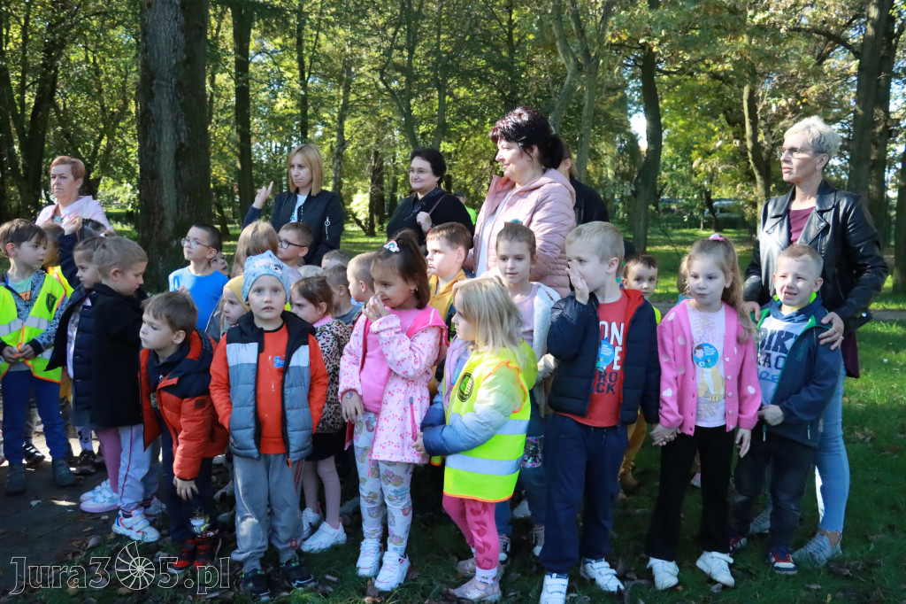 Fotorelacja: Światowy Dzień Drzewa w Zawierciu