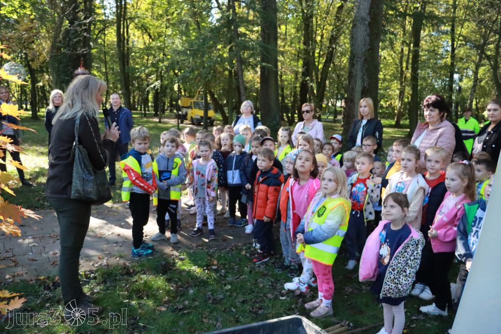 Fotorelacja: Światowy Dzień Drzewa w Zawierciu