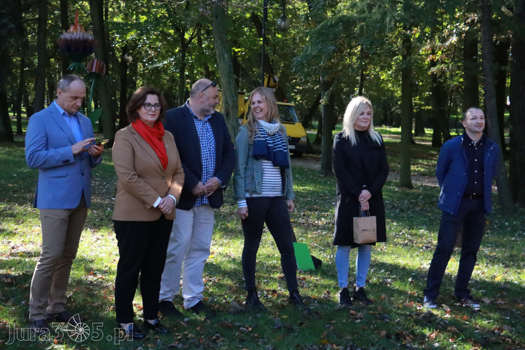 Fotorelacja: Światowy Dzień Drzewa w Zawierciu