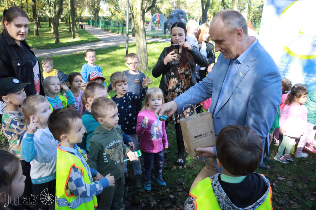 Fotorelacja: Światowy Dzień Drzewa w Zawierciu