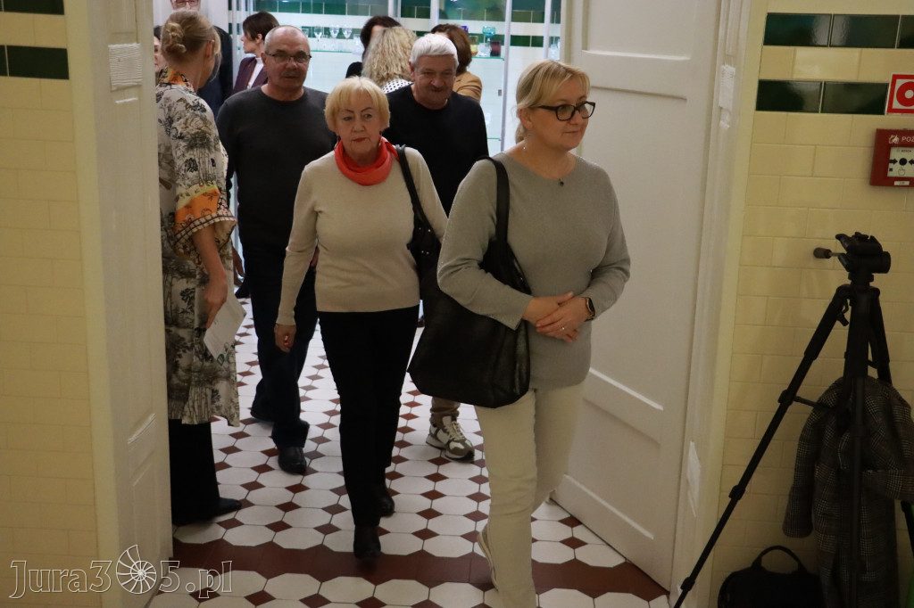 Fotorelacja: Wystawa Malarstwa Karoliny Wilk.
