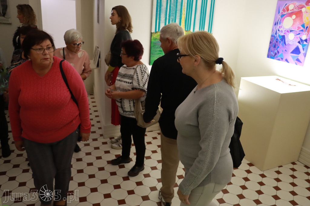 Fotorelacja: Wystawa Malarstwa Karoliny Wilk.