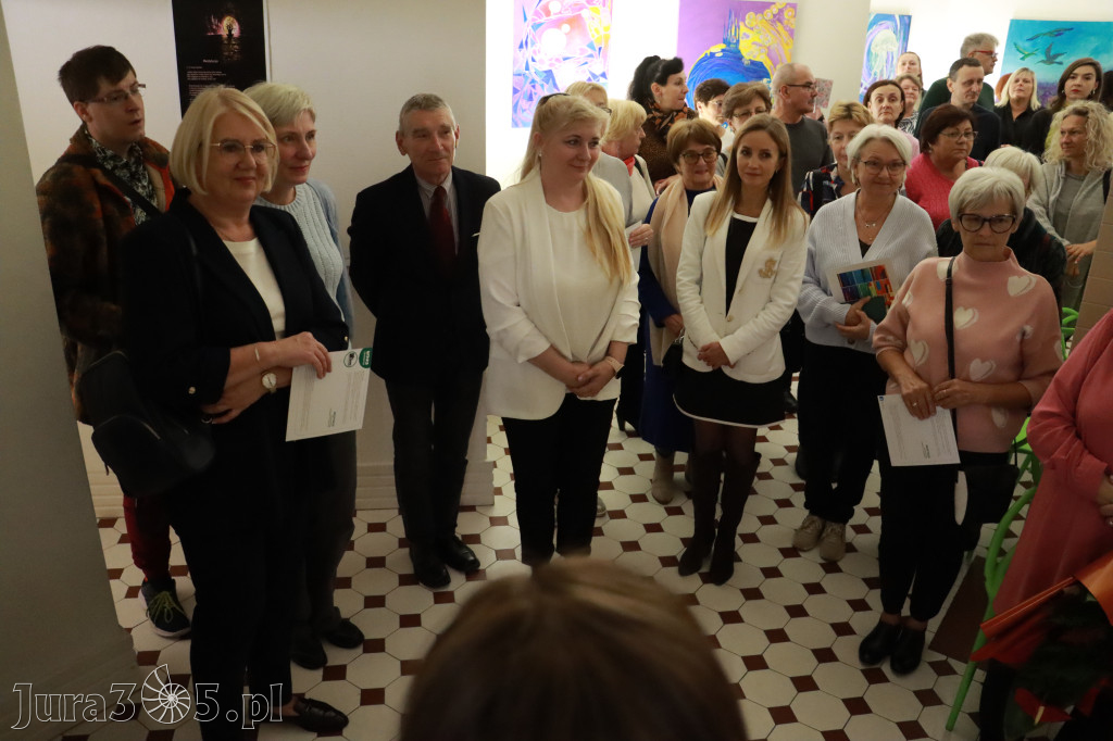 Fotorelacja: Wystawa Malarstwa Karoliny Wilk.