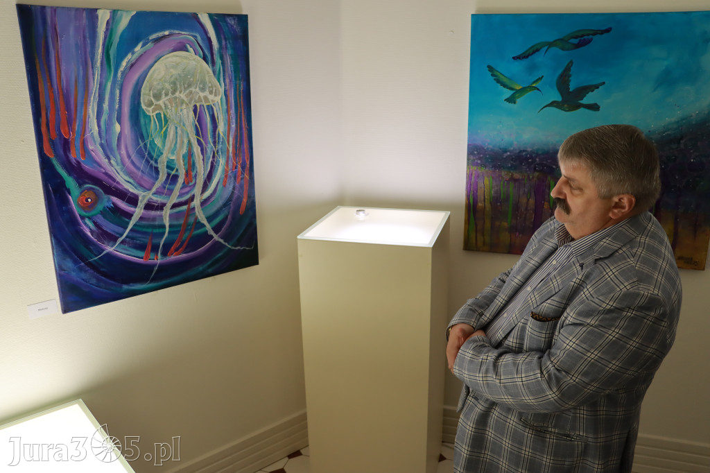 Fotorelacja: Wystawa Malarstwa Karoliny Wilk.