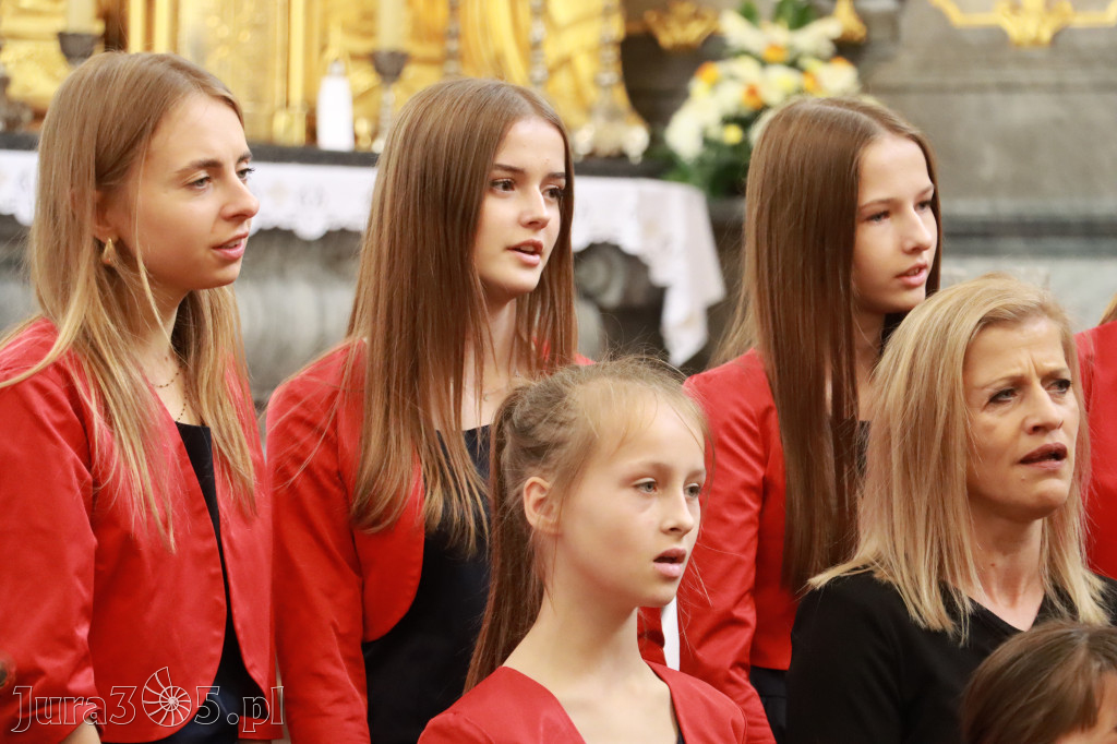 Fotorelacja z Jasnej Góry I: Festiwal Pieśni Maryjnej Częstochowa - Koziegłowy