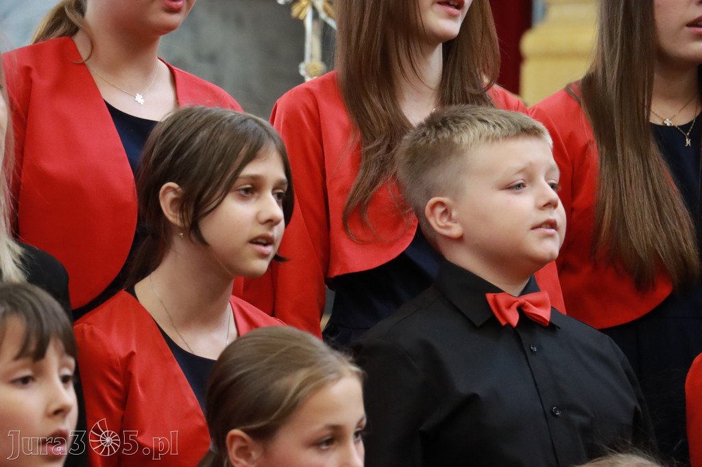 Fotorelacja z Jasnej Góry I: Festiwal Pieśni Maryjnej Częstochowa - Koziegłowy
