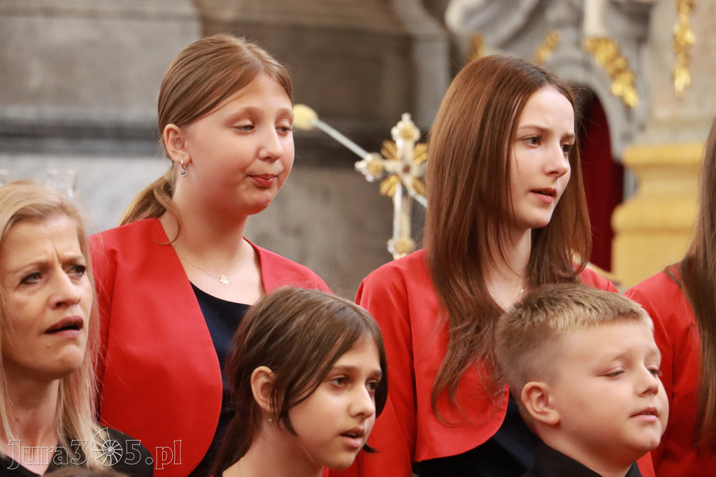 Fotorelacja z Jasnej Góry I: Festiwal Pieśni Maryjnej Częstochowa - Koziegłowy