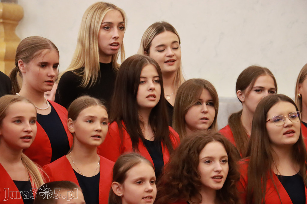 Fotorelacja z Jasnej Góry I: Festiwal Pieśni Maryjnej Częstochowa - Koziegłowy