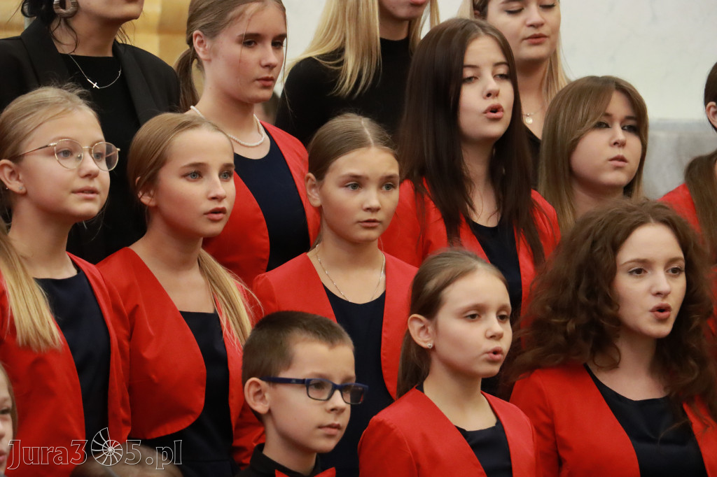 Fotorelacja z Jasnej Góry I: Festiwal Pieśni Maryjnej Częstochowa - Koziegłowy