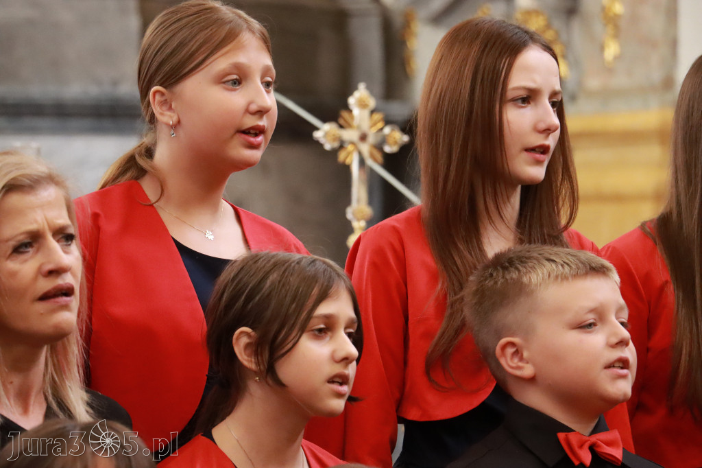 Fotorelacja z Jasnej Góry I: Festiwal Pieśni Maryjnej Częstochowa - Koziegłowy