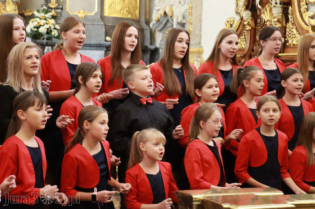 Fotorelacja z Jasnej Góry I: Festiwal Pieśni Maryjnej Częstochowa - Koziegłowy