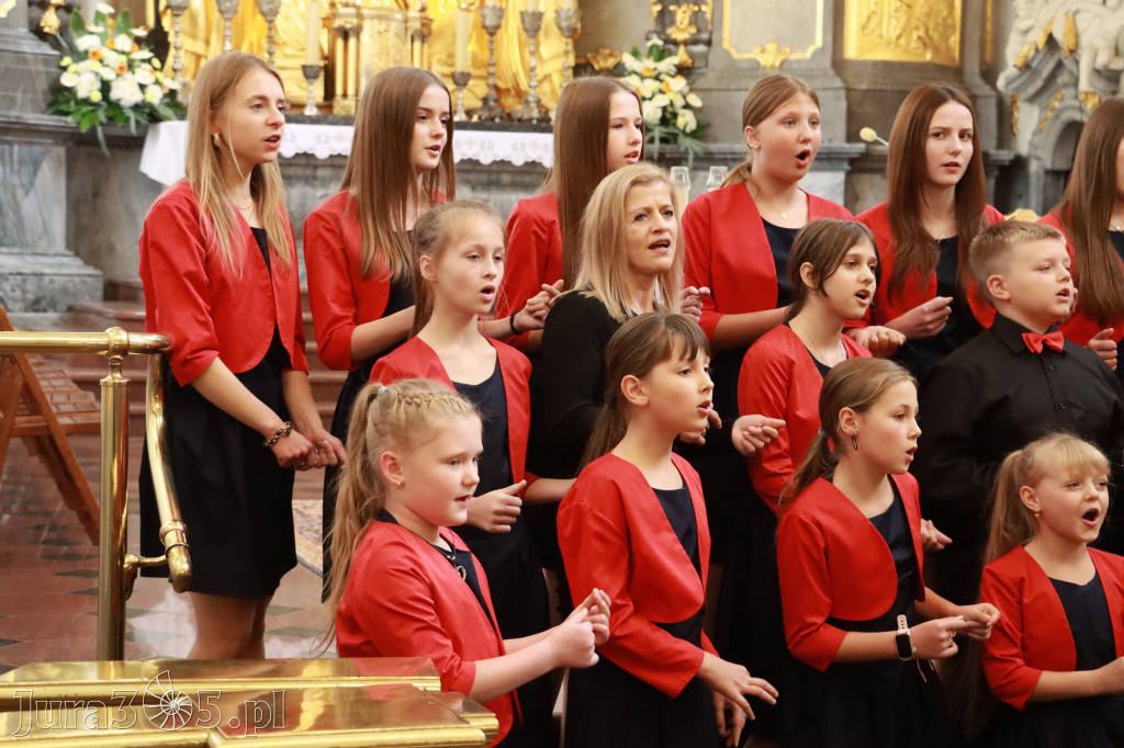 Fotorelacja z Jasnej Góry I: Festiwal Pieśni Maryjnej Częstochowa - Koziegłowy
