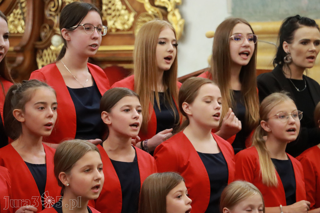 Fotorelacja z Jasnej Góry I: Festiwal Pieśni Maryjnej Częstochowa - Koziegłowy