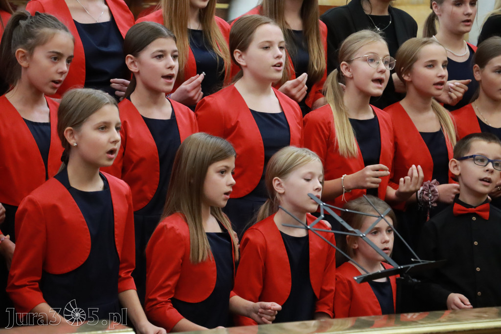 Fotorelacja z Jasnej Góry I: Festiwal Pieśni Maryjnej Częstochowa - Koziegłowy